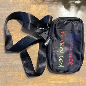 The Phluid Project crossbody phone bag NWT